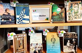 Neuangeschaffte Bücher in der Bücherei