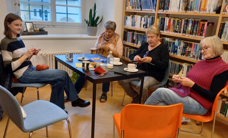 Treffen kreativer Handarbeitsliebhaber